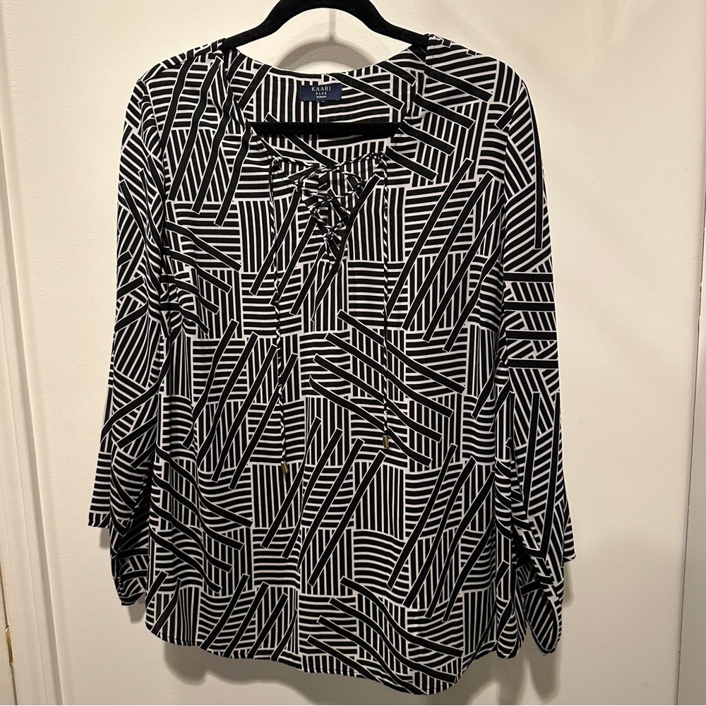 Kaari Blue Geometric Black and White Blouse 1X